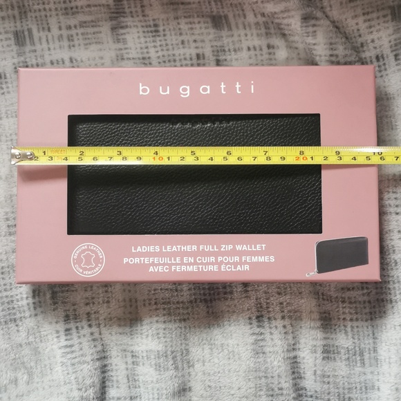 Bugatti Ladies Genuine Leather Full Zip Wallet Black 12 cards NWT NEW - Picture 9 of 11